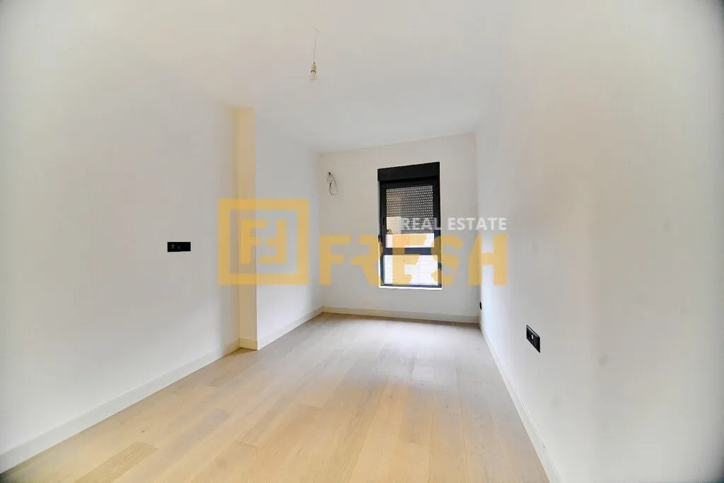 Prodaja, dvosoban stan, 63m², Krivi Most, Podgorica