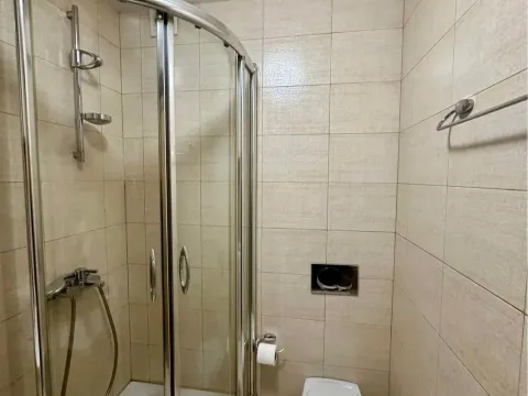 Izdavanje, jednosoban stan, 36m², Stari Aerodrom, Podgorica - image 8