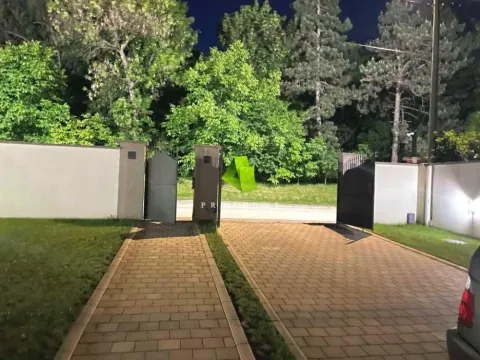 Sale, house, 320m², Kruševac, Srbija - image 4