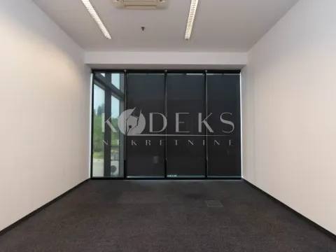 Izdavanje, poslovni prostor, 109m², Preko Morače, Podgorica