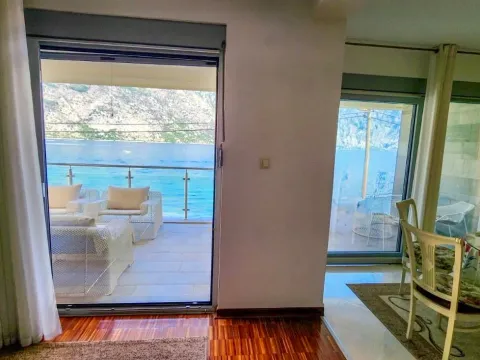 Sale, two bedroom apartment, 105m², Stoliv, Kotor - image 8