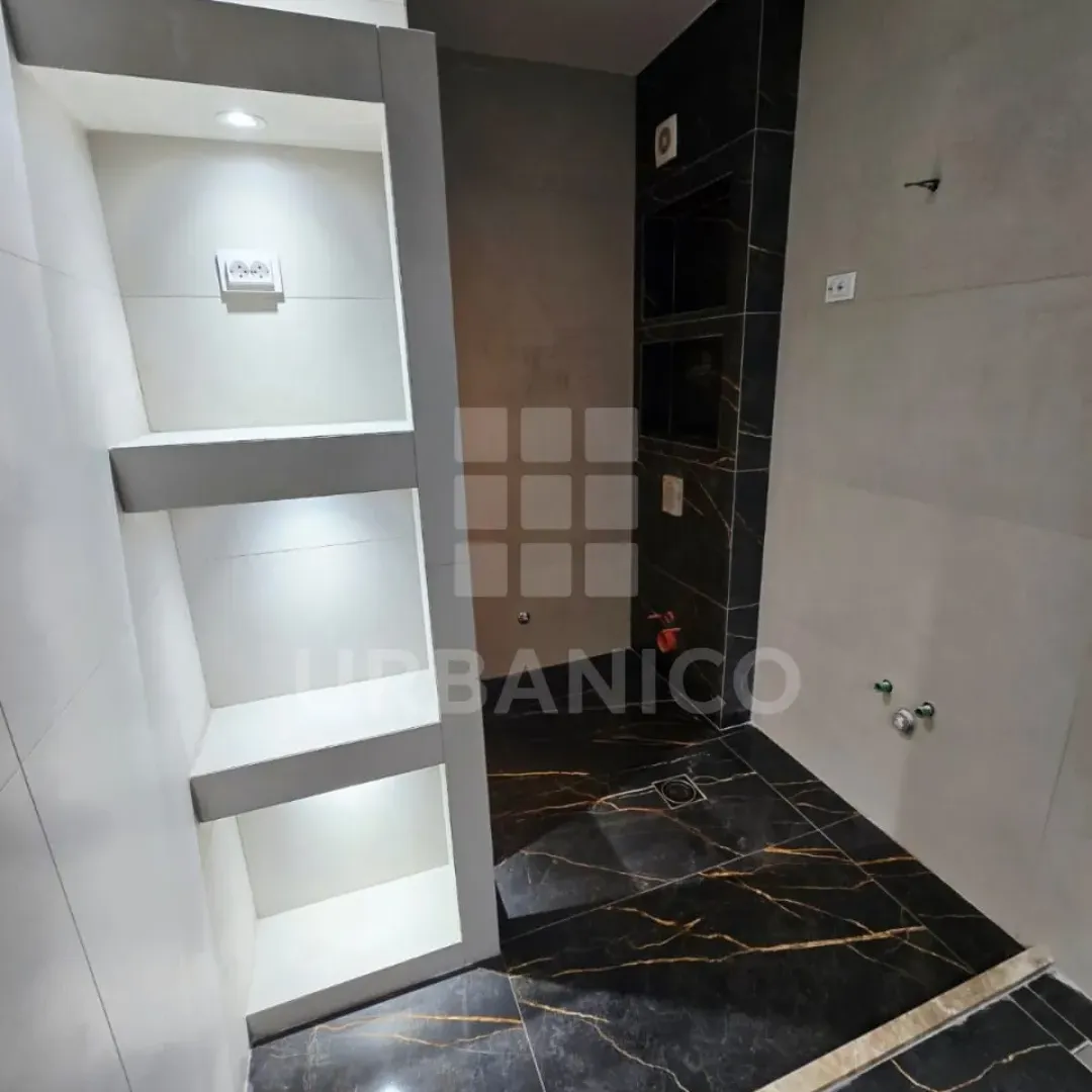 Prodaja, dvosoban stan, 72m², Stari Aerodrom, Podgorica