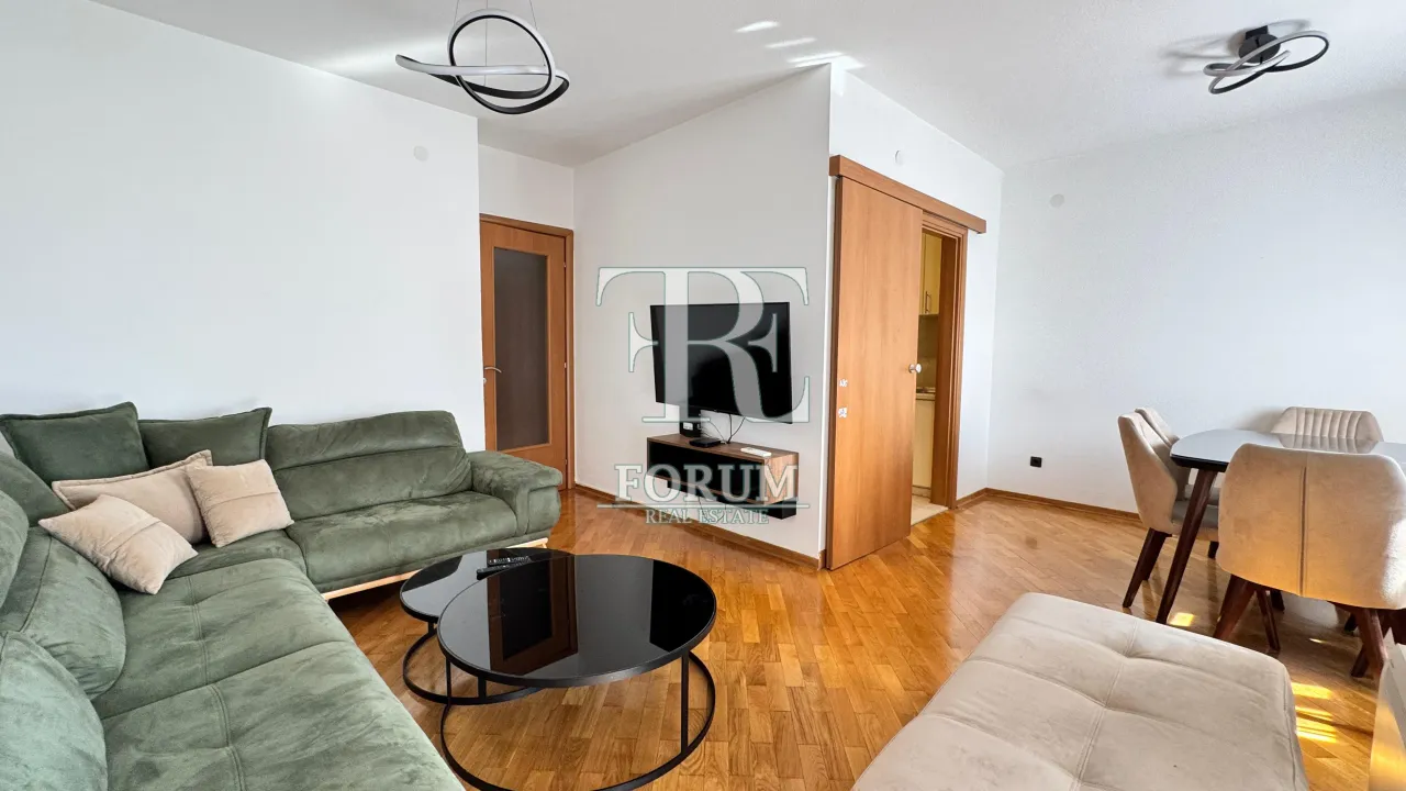 Sale, three bedroom apartment, 84m², Stari Aerodrom, Podgorica
