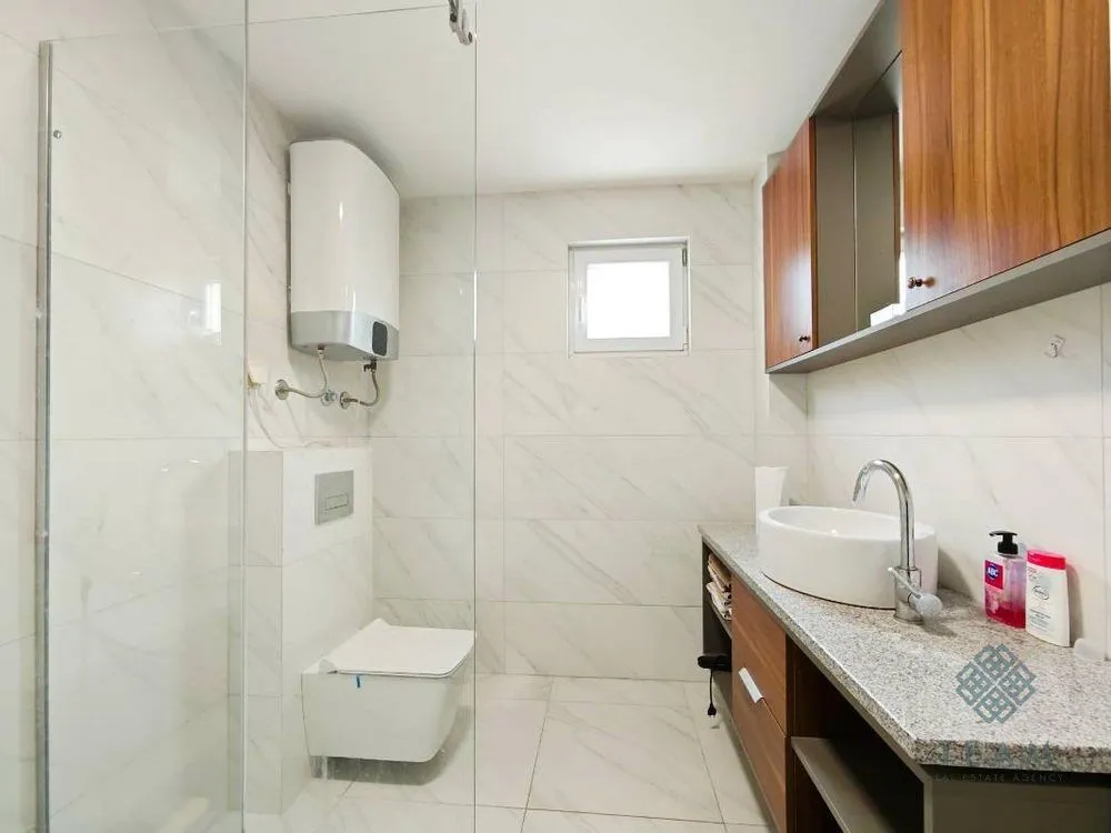 Sale, four bedroom apartment, 199m², Lazi, Budva