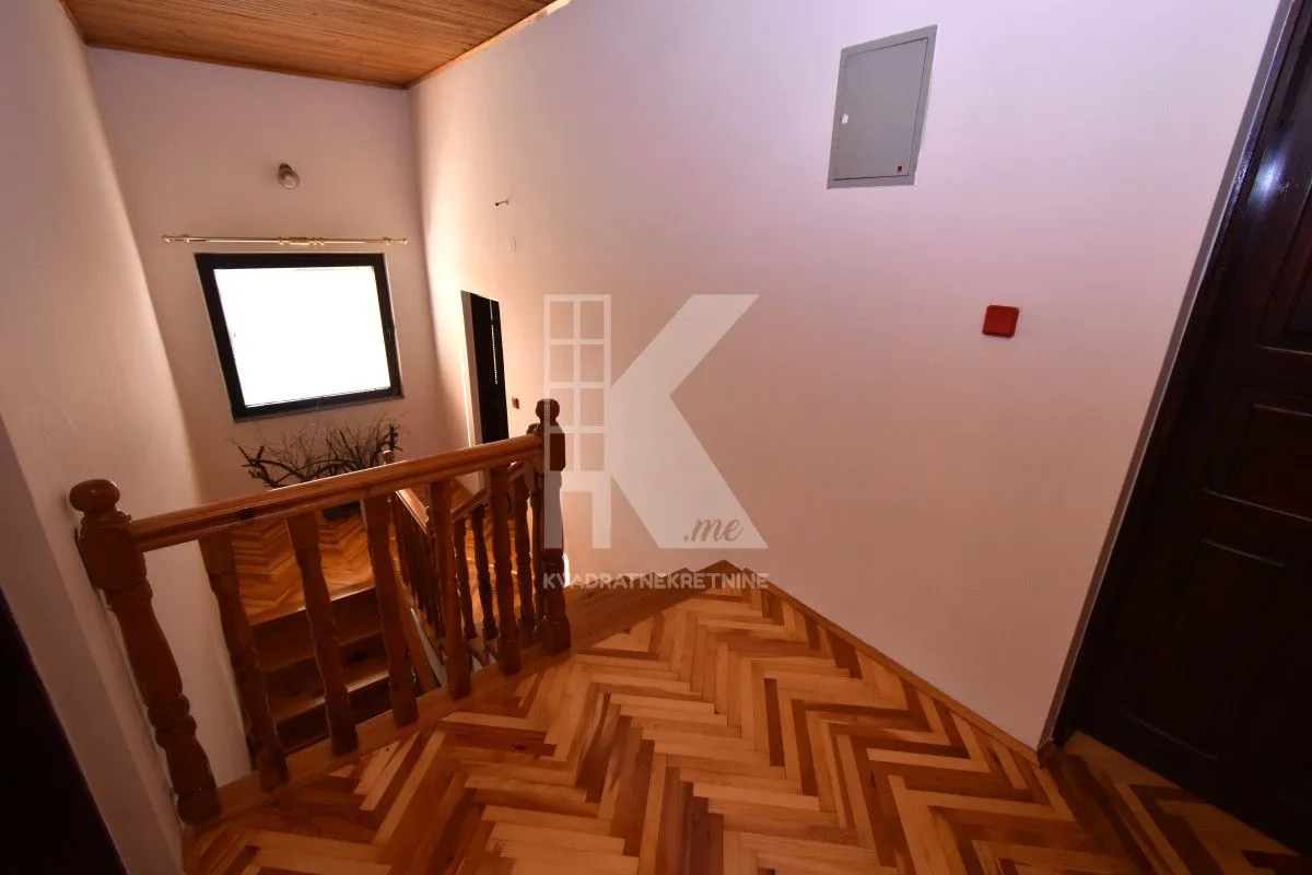 Sale, house, 190m², Dalmatinska ulica, Podgorica