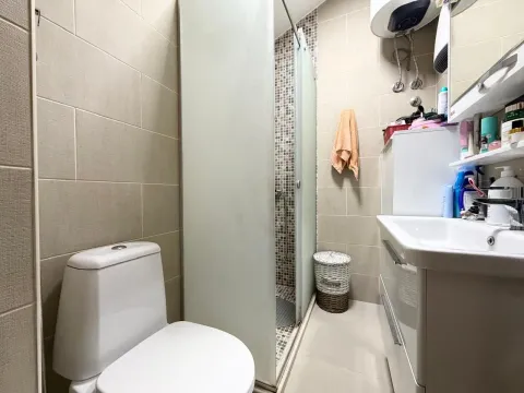 Prodaja, trosoban stan, 126m², Malo Brdo, Podgorica - image 18