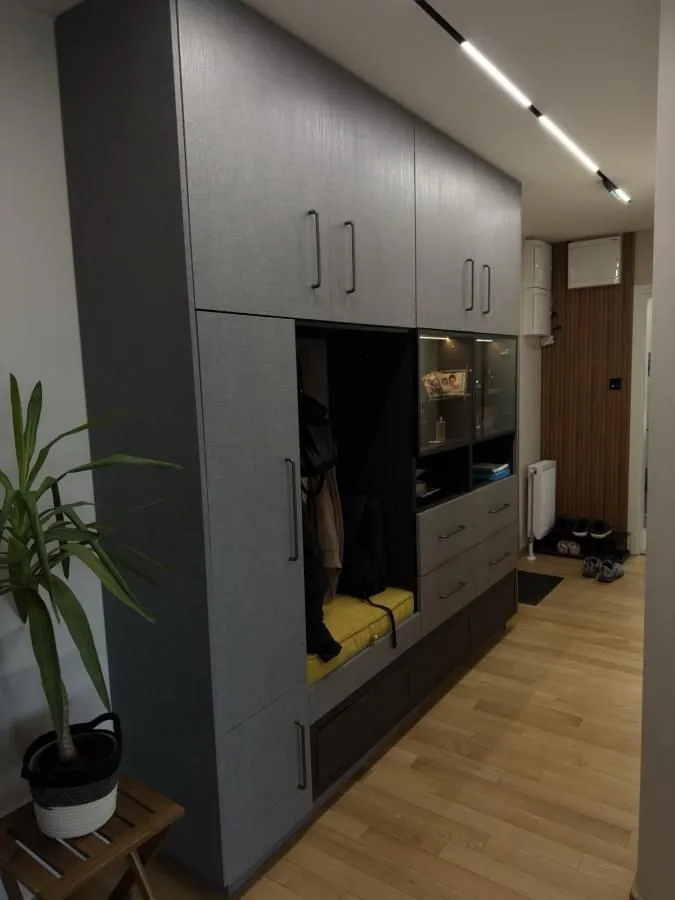 Prodaja, dvosoban stan, 69m², Adamovićevo Naselje, Novi Sad Sve Podlokacije