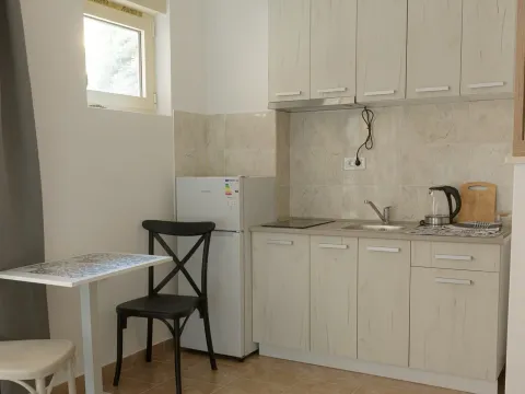 Izdavanje, garsonjera, 30m², Budva, Crna Gora - image 2