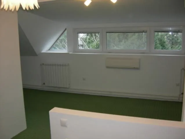 Izdavanje, četvorosoban stan, 156m², Savski Venac, Beograd