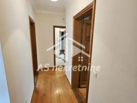 Rent, four bedroom apartment, 115m², Savski Venac, Beograd - image 9