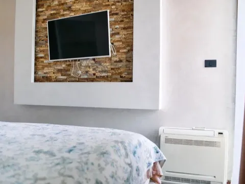 Rent, two bedroom apartment, 130m², Budva, Crna Gora - image 14