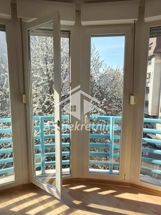Izdavanje, stan, 50m², Đeram Pijaca, Beograd