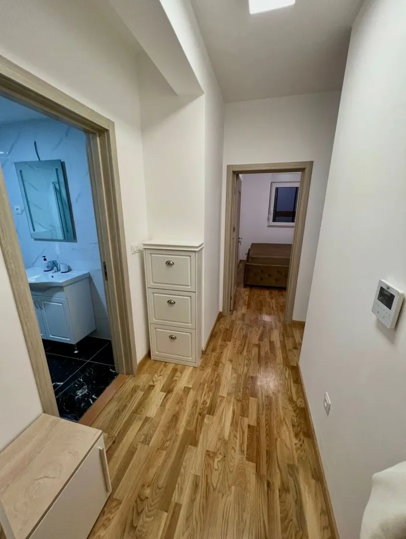 Rent, one bedroom apartment, 38m², Bečići, Budva