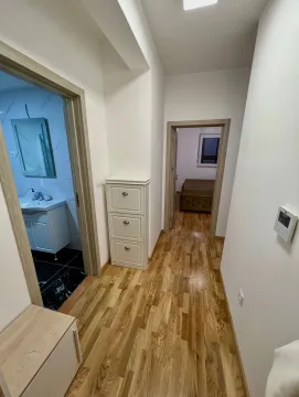 Rent, one bedroom apartment, 38m², Bečići, Budva - image 6