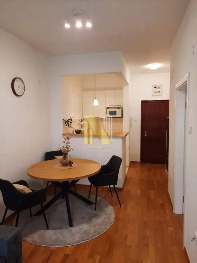 Rent, office space, 41m², Liman 3, Novi Sad Sve Podlokacije