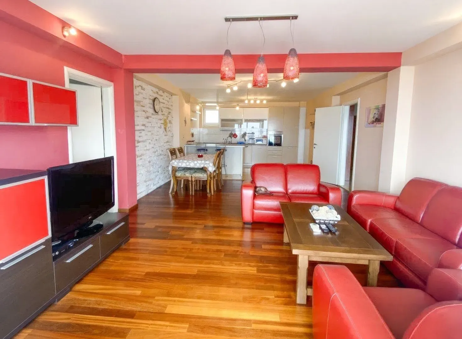 Rent, apartment, 142m², Petrovac, Budva