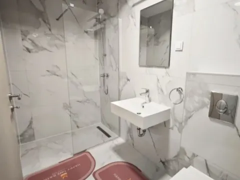 Izdavanje, dvosoban stan, 68m², Stara Varoš, Podgorica - image 9