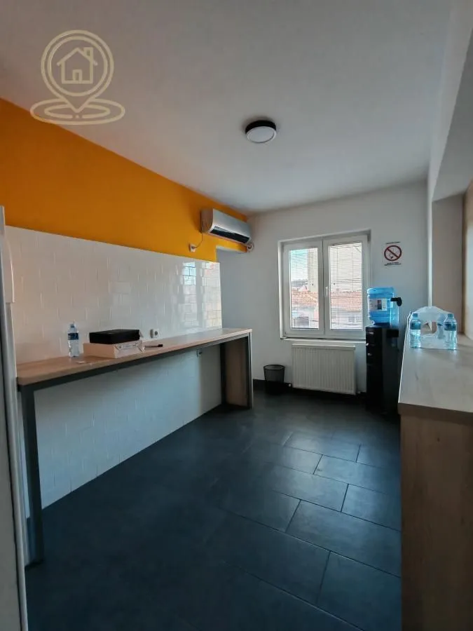 Rent, office space, 300m², Centar, Kragujevac