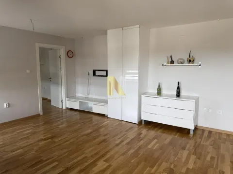Prodaja, dvosoban stan, 61m², Novo naselje, Novi Sad - image 4