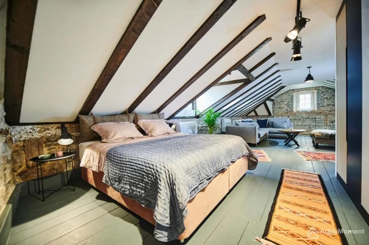 Sale, two bedroom apartment, 108m², Kotor, Crna Gora