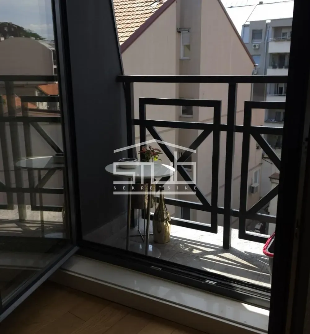 Rent, two bedroom apartment, 60m², Vračar Sve Podlokacije, Beograd