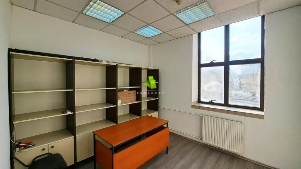 Rent, office space, 110m², Medijana, Niš