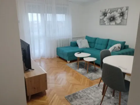 Izdavanje, jednosoban stan, 40m², Strelište, Jagodina - image 1