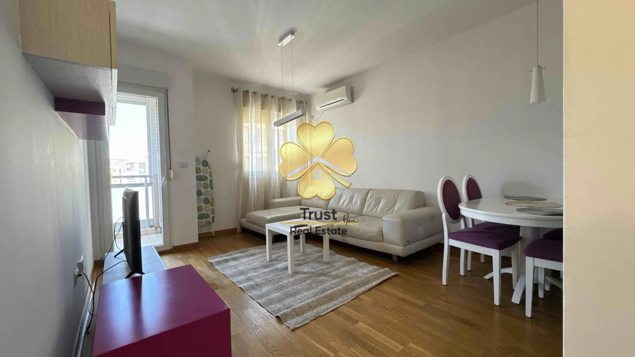 Izdavanje, jednosoban stan, 45m², City Kvart, Podgorica