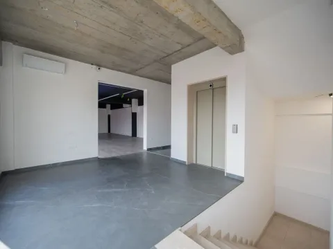 Izdavanje, poslovni prostor, 371m², Stari Aerodrom, Podgorica - image 7