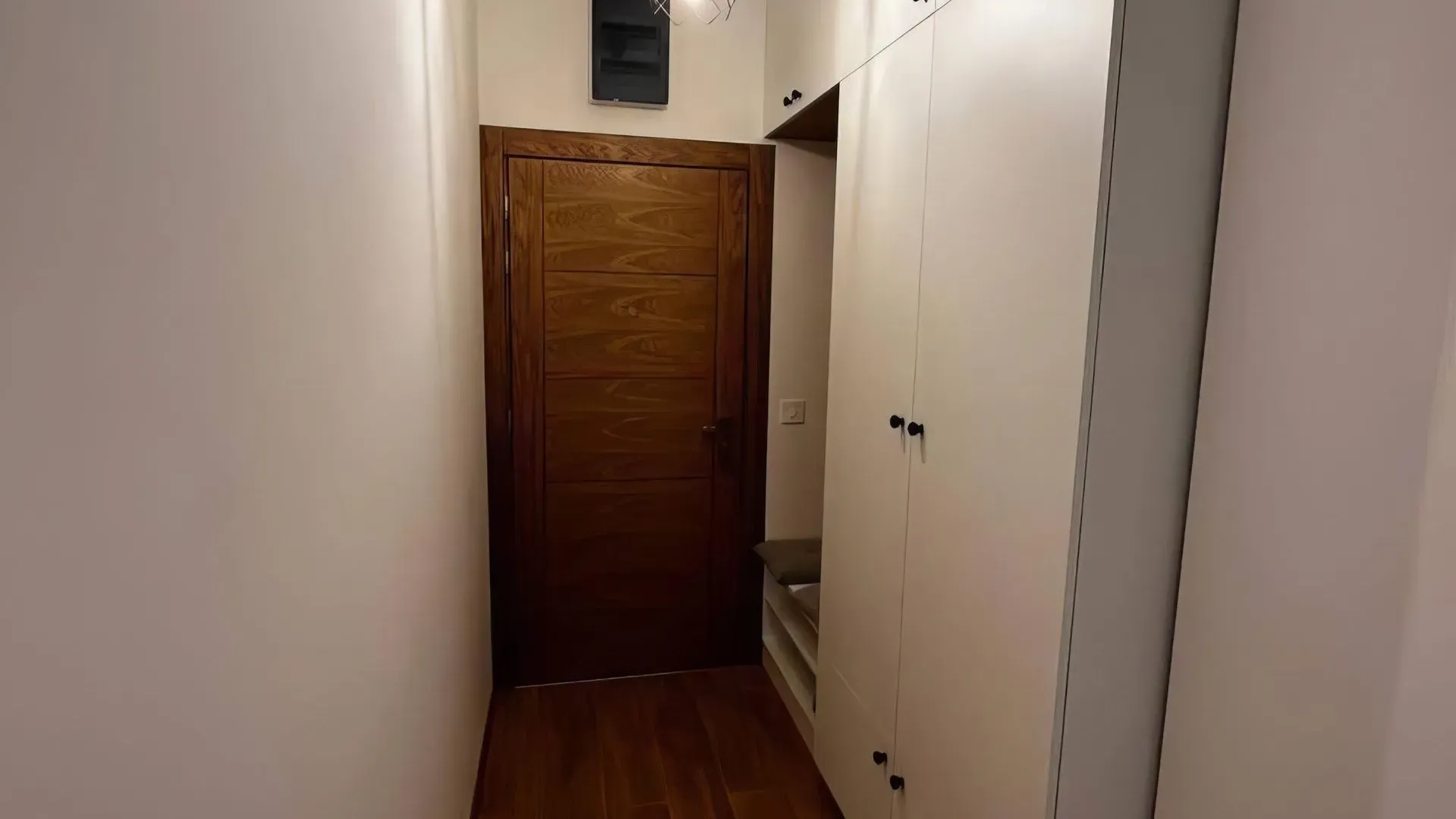 Izdavanje, jednosoban stan, 45m², Centar, Budva