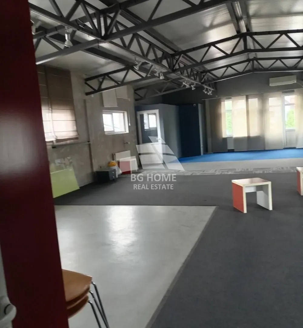 Rent, office space, 1400m², Zemun Centar, Zemun Sve Podlokacije
