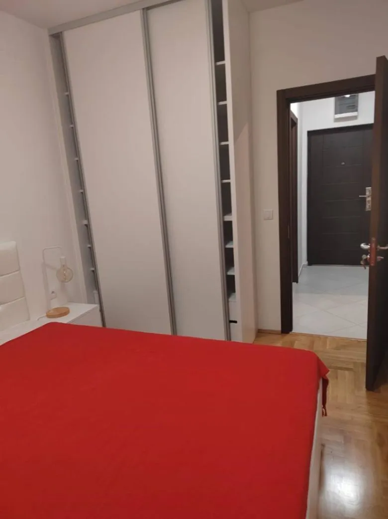 Rent, one bedroom apartment, 45m², Bečići, Budva