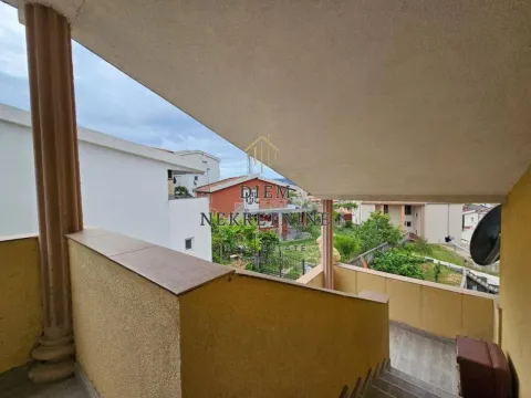 Izdavanje, trosoban stan, 100m², Bjeliši, Bar - image 15