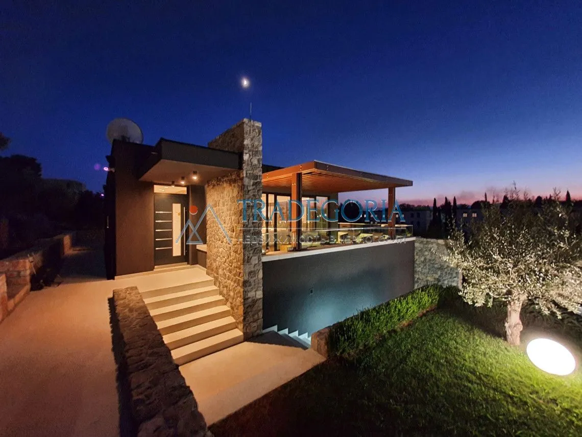 Prodaja, kuća, 162m², Podgorica, Crna Gora