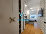 Izdavanje, četvorosoban stan, 115m², Centar, Novi Sad - image 20