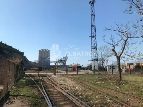 Rent, office space, 710m², Bar, Crna Gora - image 7