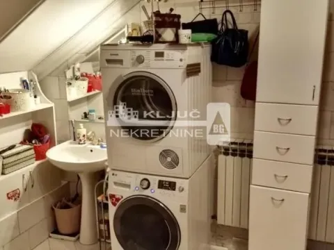 Prodaja, četvorosoban stan, 142m², Zemun Centar, Zemun Sve Podlokacije - image 4