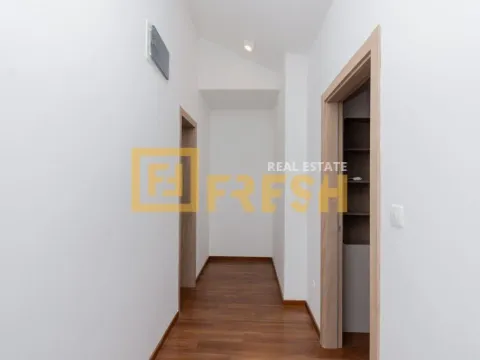 Izdavanje, trosoban stan, 90m², Master Kvart, Podgorica - image 5