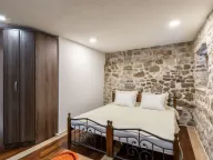 Izdavanje, kuća, 80m², Đuraševići, Tivat - image 19