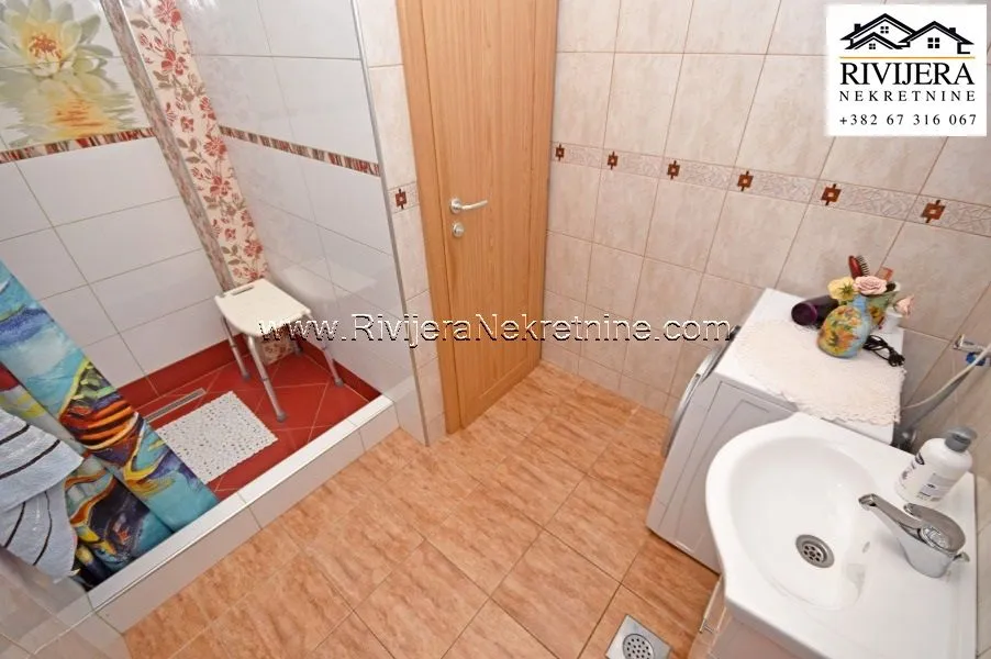 Prodaja, trosoban stan, 114m², Đenovići, Herceg Novi