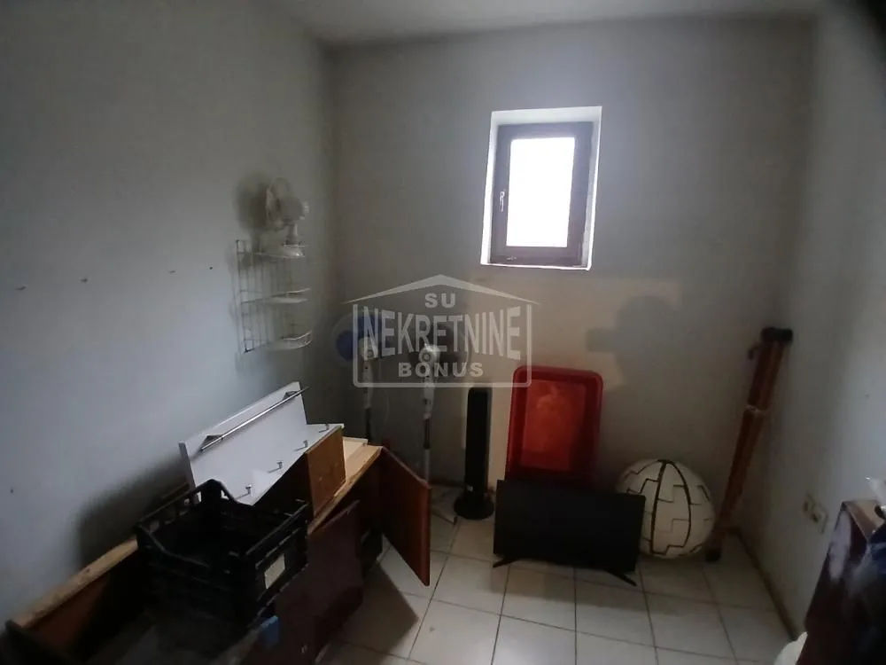 Prodaja, kuća, 563m², Kelebija, Subotica