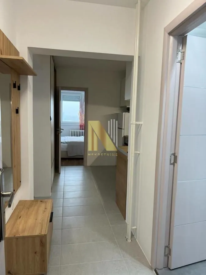 Izdavanje, jednosoban stan, 40m², Železnička Stanica, Novi Sad Sve Podlokacije
