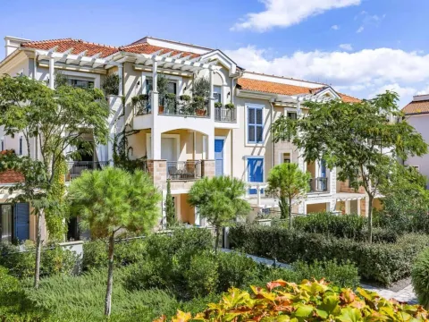 Prodaja, jednosoban stan, 71m², Luštica Bay, Tivat - image 9