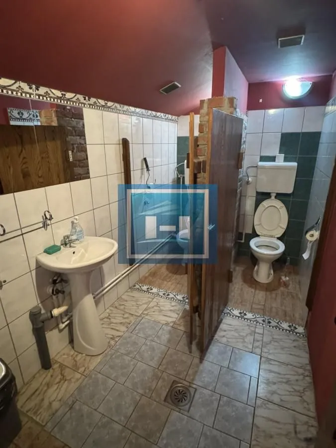 Sale, office space, 900m², Despotovac, Srbija