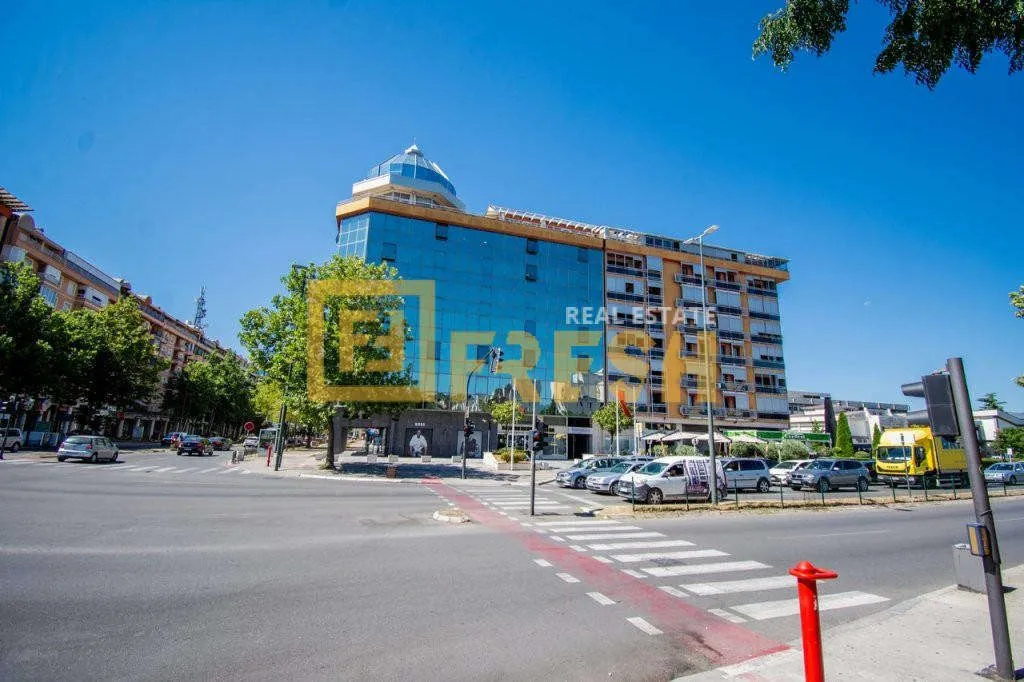 Prodaja, trosoban stan, 121m², Preko Morače, Podgorica