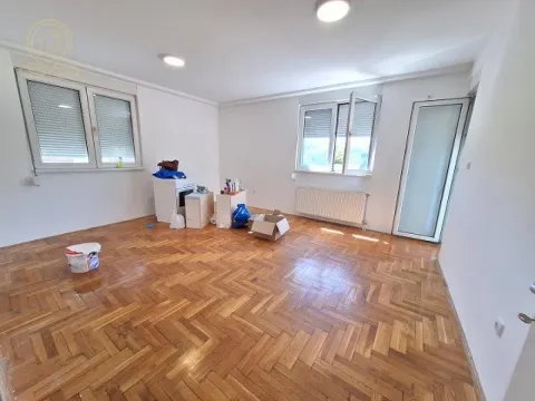 Rent, three bedroom apartment, 65m², Rotkvarija, Novi Sad Sve Podlokacije - image 7