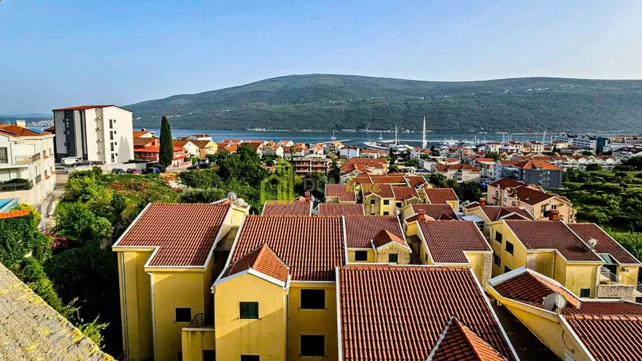 Prodaja, jednosoban stan, 45m², Đenovići, Herceg Novi