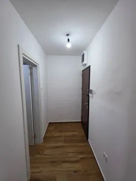 Sale, one bedroom apartment, 37m², Blok 5, Podgorica - image 8
