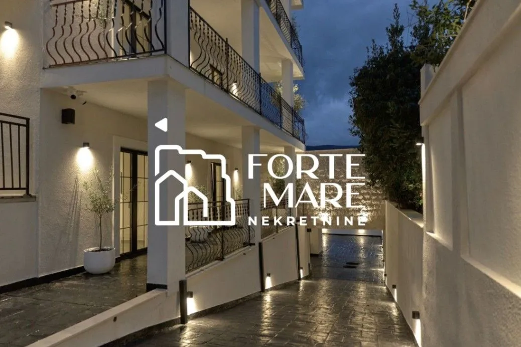 Prodaja, kuća, 424m², Tivat, Crna Gora