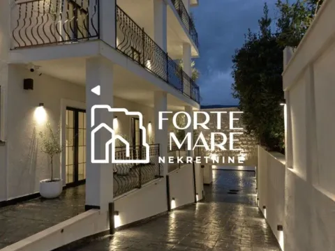 Prodaja, kuća, 424m², Tivat, Crna Gora - image 11